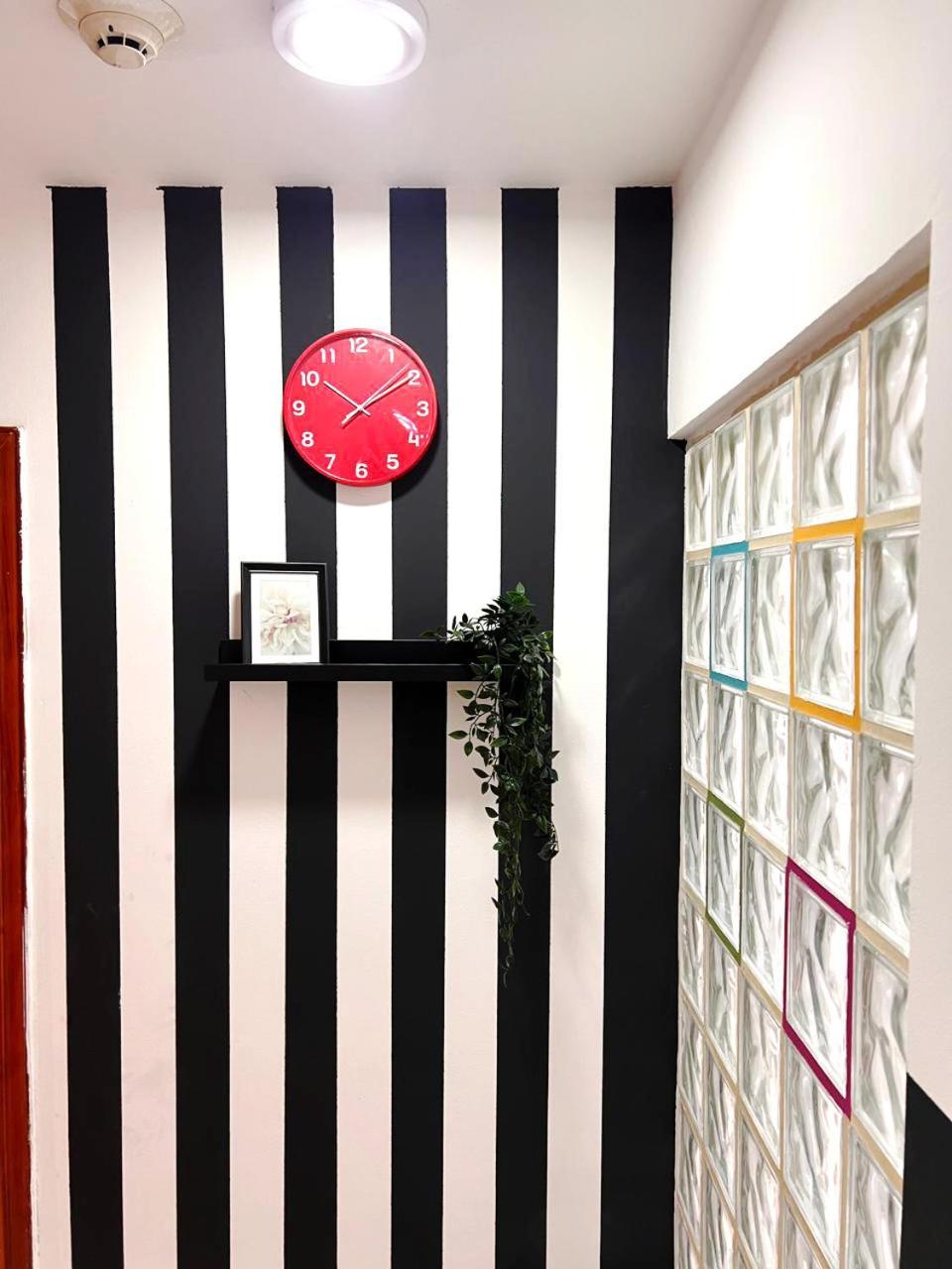 Blooming Partition In Tecom Near Internet Metro Homestay Dubai